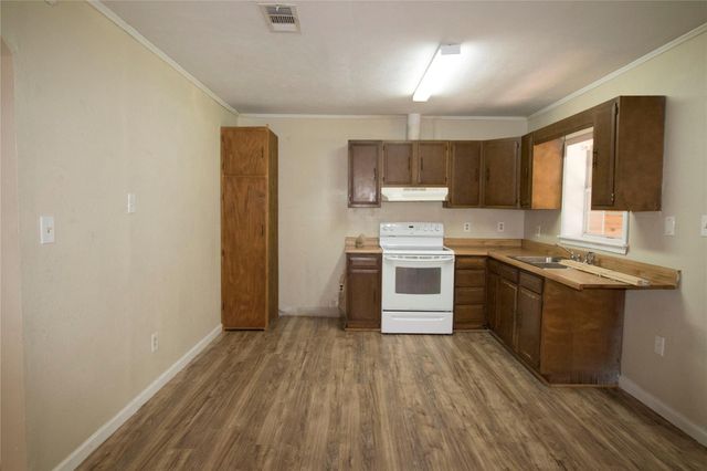 20 White Oak Drive A, Huntsville, TX 77320