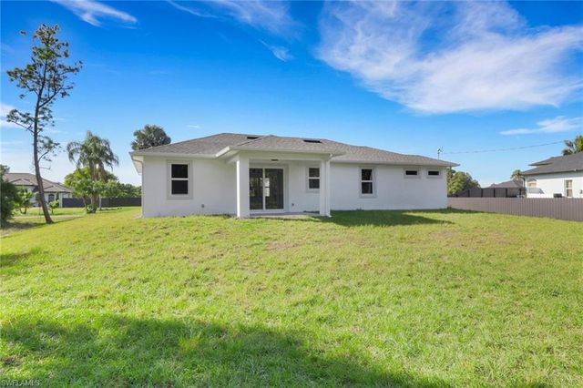 604 Columbus AVE, Lehigh Acres, FL 33972