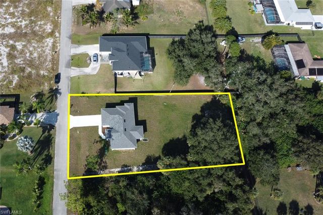 604 Columbus AVE, Lehigh Acres, FL 33972