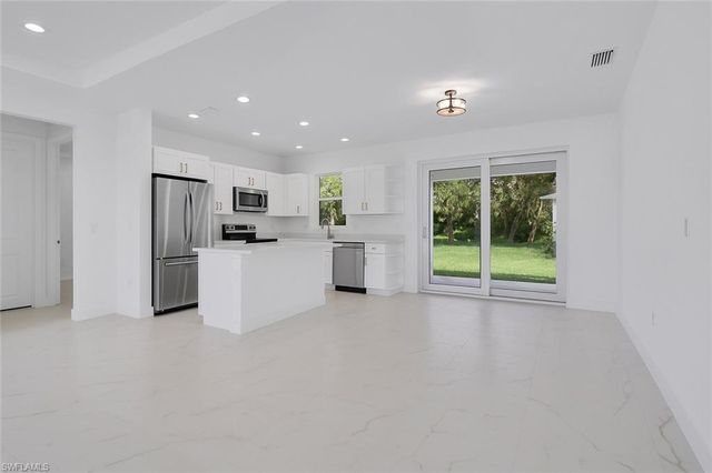 604 Columbus AVE, Lehigh Acres, FL 33972