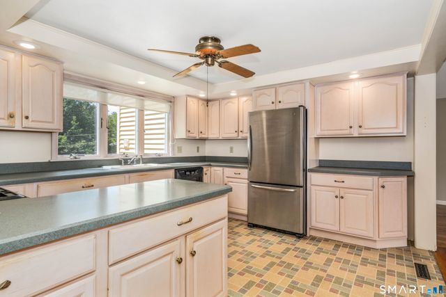 42 Sadler Street, Windsor Locks, CT 06096