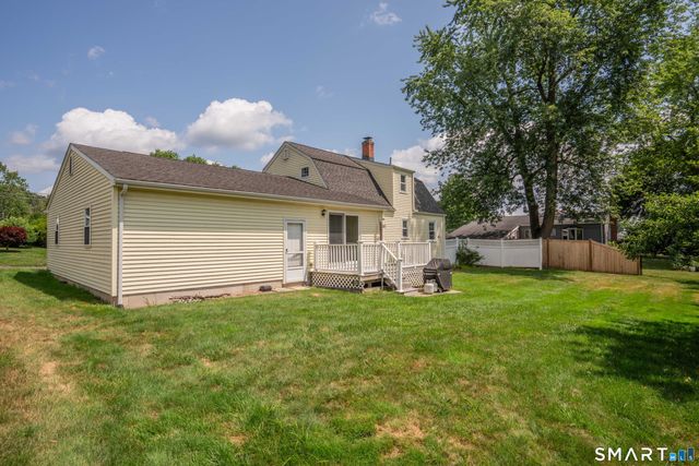 42 Sadler Street, Windsor Locks, CT 06096