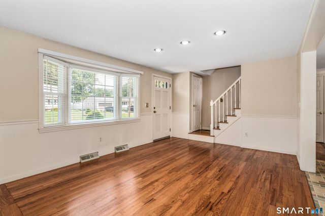 42 Sadler Street, Windsor Locks, CT 06096