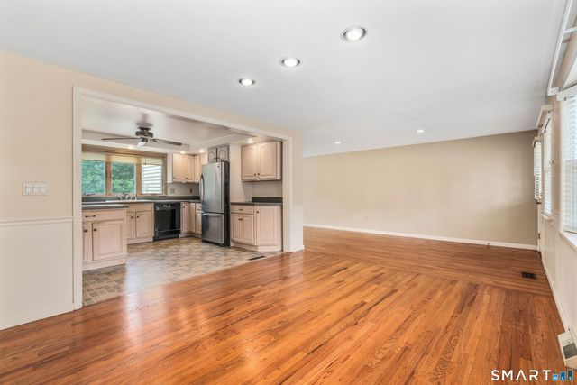 42 Sadler Street, Windsor Locks, CT 06096