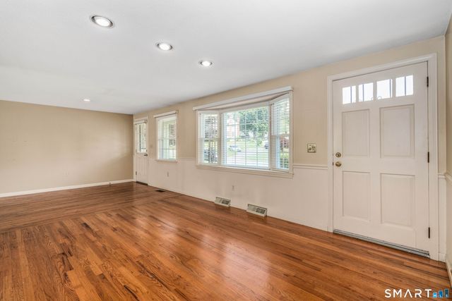 42 Sadler Street, Windsor Locks, CT 06096