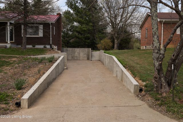 50 W Tophill Terrace, Elizabethtown, KY 42701