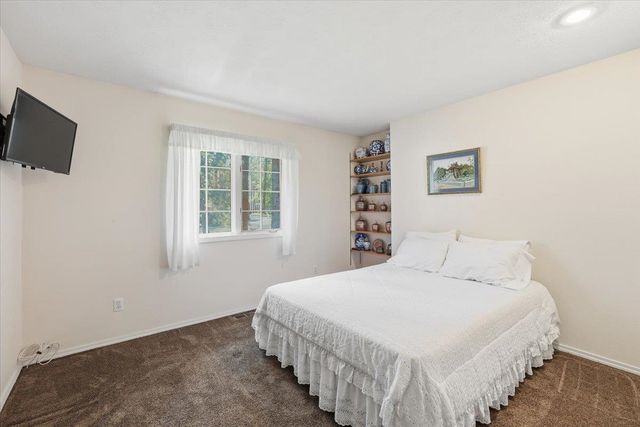 17224 N Brookside Ln, Colbert, WA 99005