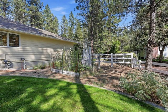 17224 N Brookside Ln, Colbert, WA 99005
