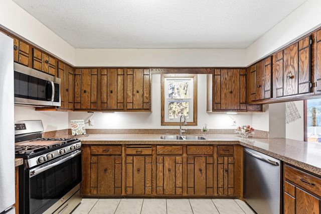 7892 66th Street S, Cottage Grove, MN 55016