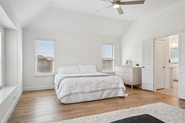 218 Oakcrest Drive, Justin, TX 76247