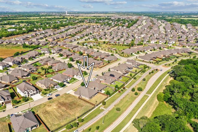 218 Oakcrest Drive, Justin, TX 76247