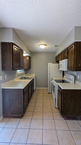 1003 Vedral Place, Cedar Hill, TX 75104