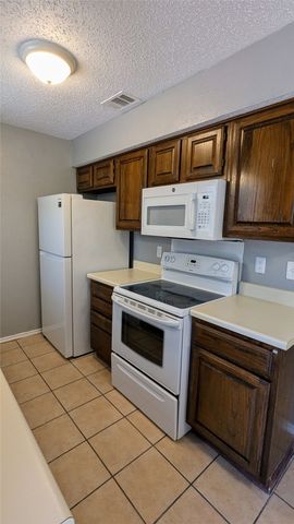 1003 Vedral Place, Cedar Hill, TX 75104
