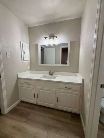 902 S Weatherred Drive 902F, Richardson, TX 75080