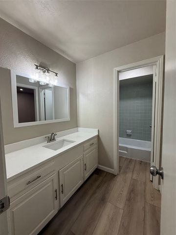 902 S Weatherred Drive 902F, Richardson, TX 75080