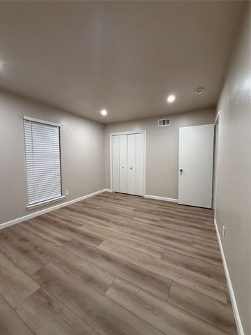 902 S Weatherred Drive 902F, Richardson, TX 75080