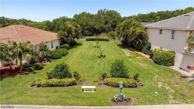 11141 Lakeland CIR, Fort Myers, FL 33913