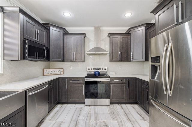 11141 Lakeland CIR, Fort Myers, FL 33913