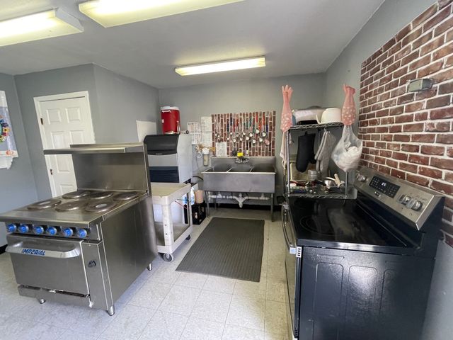 1000 E 10th Avenue, Corsicana, TX 75110