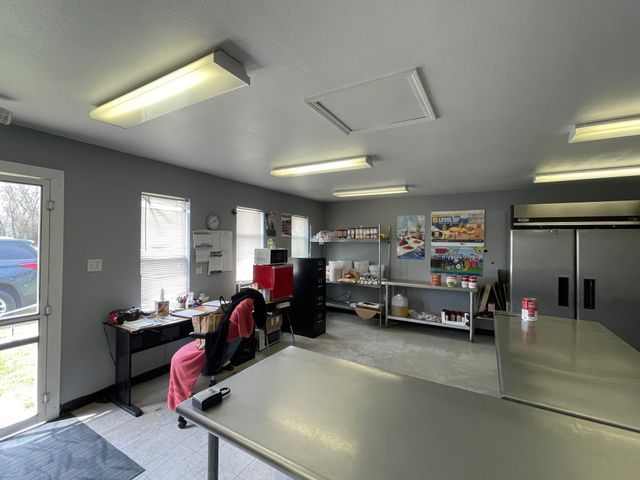 1000 E 10th Avenue, Corsicana, TX 75110