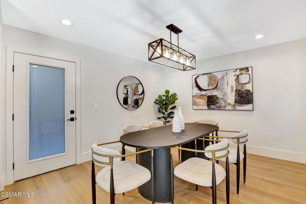 Image 14 of property listing at 1420 Oldbury Place, Westlake Village, CA 91361