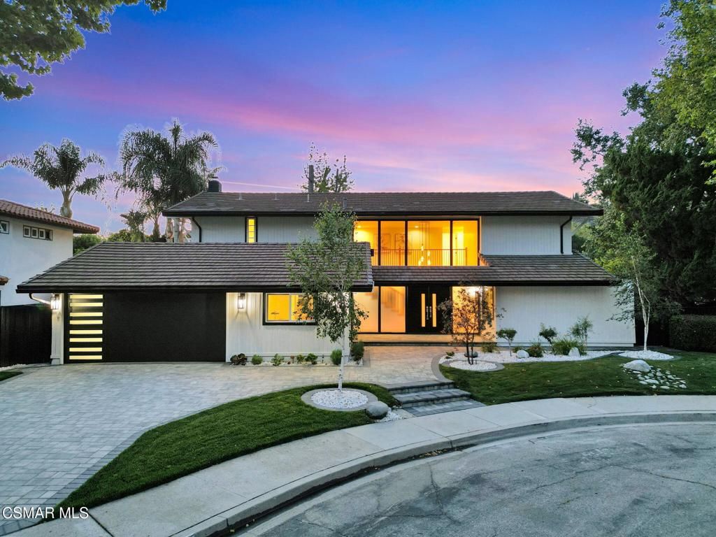 Image 3 of property listing at 1420 Oldbury Place, Westlake Village, CA 91361