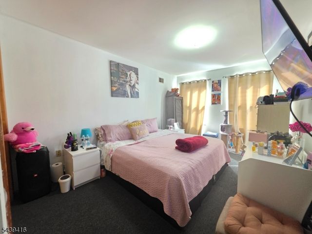 229 Delaware St, Elizabeth City, NJ 07206