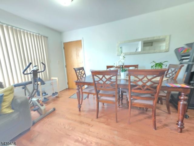 229 Delaware St, Elizabeth City, NJ 07206