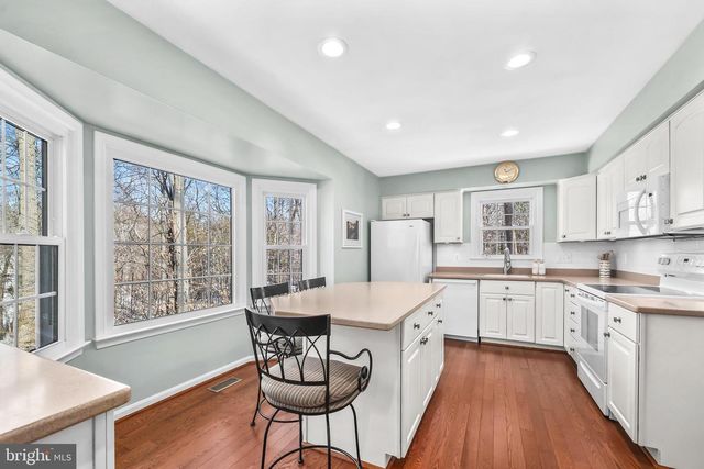 4302 ORKNEY CT, Woodbridge, VA 22192