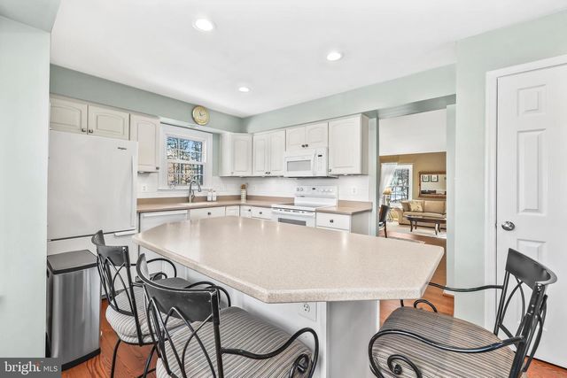 4302 ORKNEY CT, Woodbridge, VA 22192