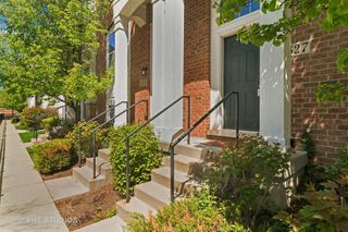 1527 E Arbor Lane, Arlington Heights, IL 60004