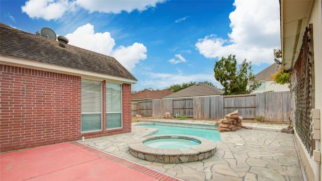4130 Midstream Drive, Missouri City, TX 77459