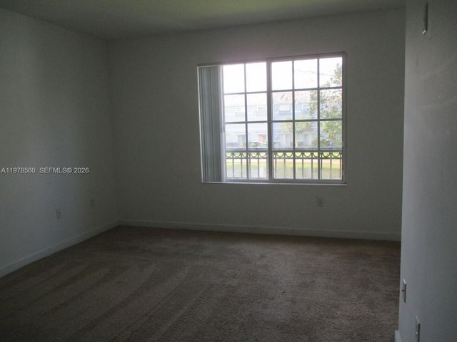 3417 NW 13th St, Lauderhill, FL 33311