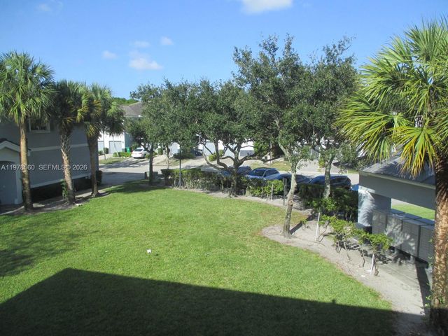 3417 NW 13th St, Lauderhill, FL 33311