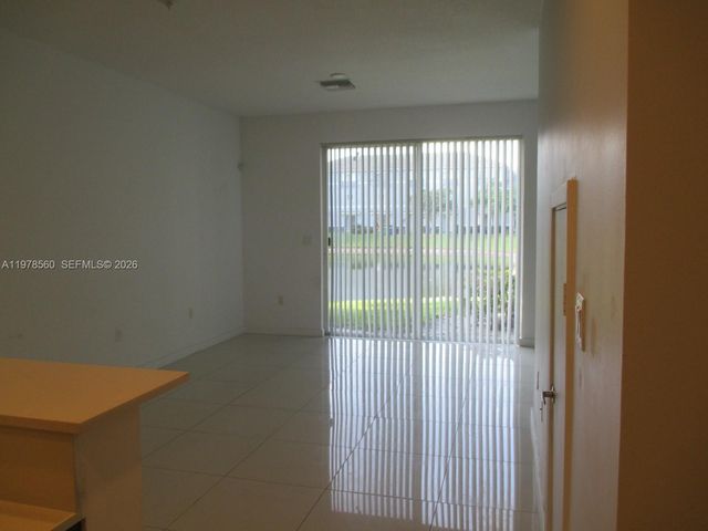 3417 NW 13th St, Lauderhill, FL 33311