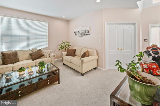 17 WESTBURY DR, Berlin, NJ 08009