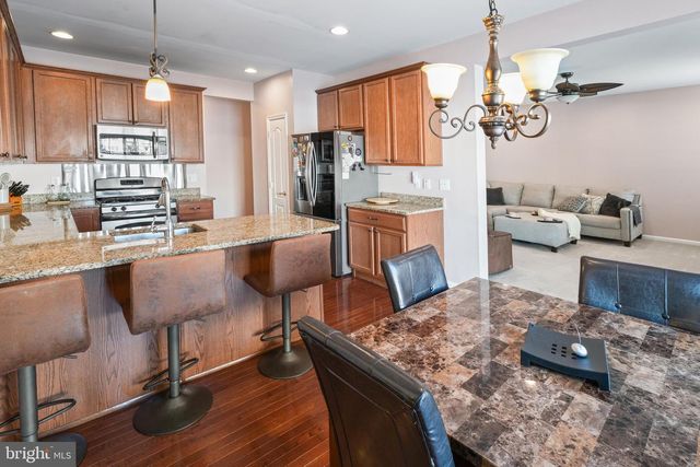 17 WESTBURY DR, Berlin, NJ 08009