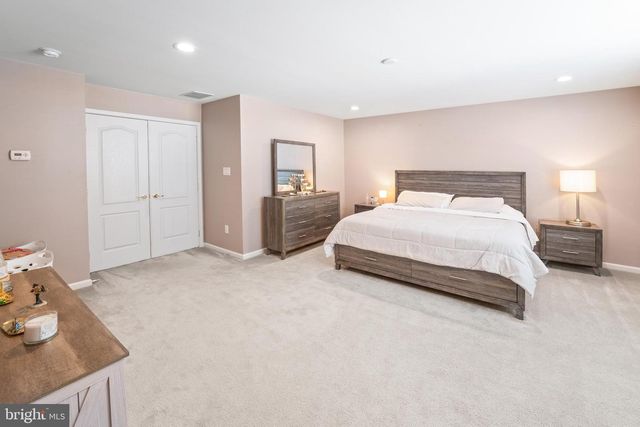 17 WESTBURY DR, Berlin, NJ 08009