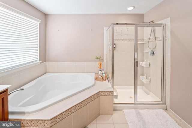 17 WESTBURY DR, Berlin, NJ 08009