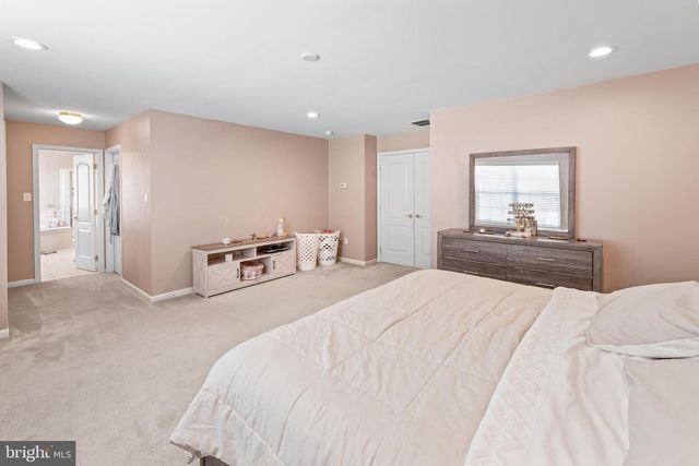 17 WESTBURY DR, Berlin, NJ 08009