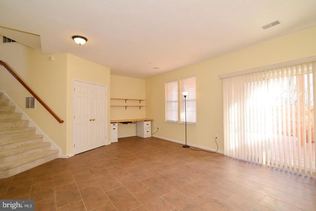 43799 MAISON BLANC SQ, Ashburn, VA 20148