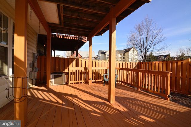 43799 MAISON BLANC SQ, Ashburn, VA 20148