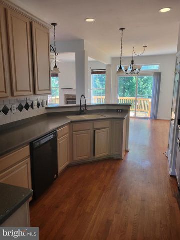 43799 MAISON BLANC SQ, Ashburn, VA 20148