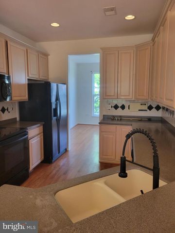 43799 MAISON BLANC SQ, Ashburn, VA 20148
