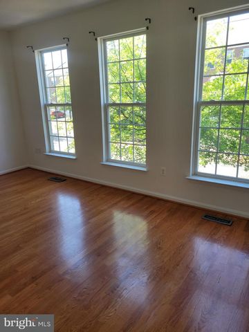 43799 MAISON BLANC SQ, Ashburn, VA 20148