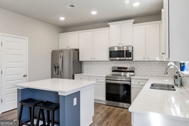 107 Cornwell Way, Calhoun, GA 30701