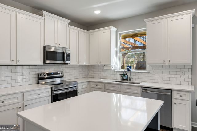 107 Cornwell Way, Calhoun, GA 30701