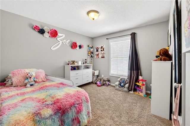 11705 N Charlotte Street, Kansas City, MO 64155