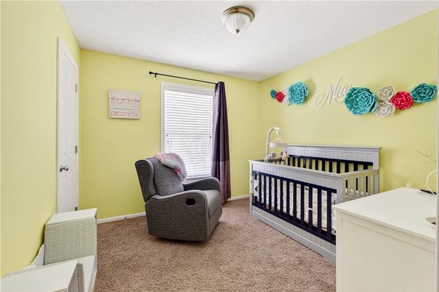 11705 N Charlotte Street, Kansas City, MO 64155