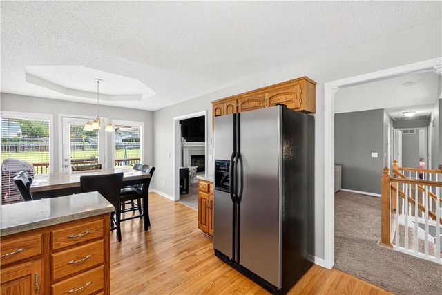 11705 N Charlotte Street, Kansas City, MO 64155